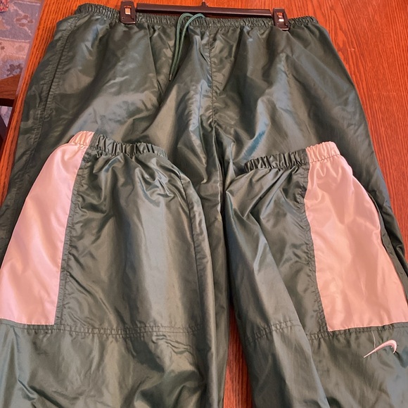 Men’s XXLT green Nike athletic pants - Picture 3 of 7
